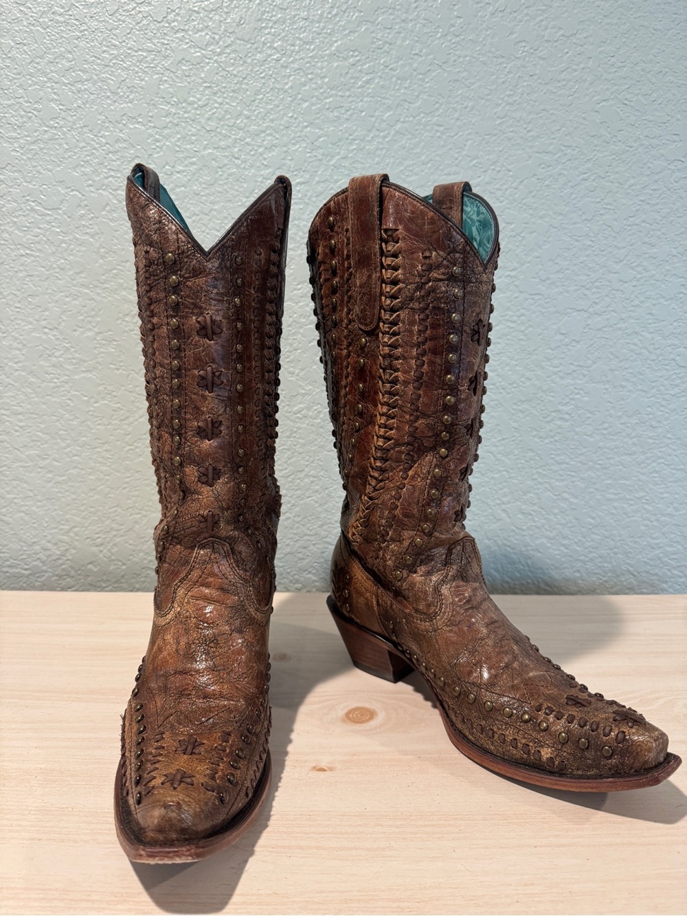 Corral Brown Studded Embroidered Western Boots Size 9